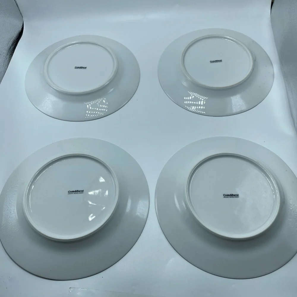 Crate&Barrel Botanical Dinner Plate Set